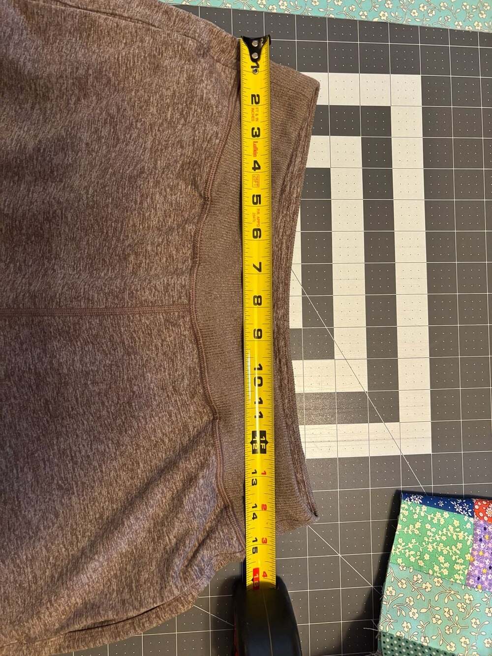 Lululemon Athletica Black and White Space Dye Leggings with Mesh Panels Size 4 Y